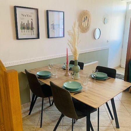 La Roseraie De L Arguenon, Appartement Charmant Centre Ville Jugon-les-Lacs ภายนอก รูปภาพ
