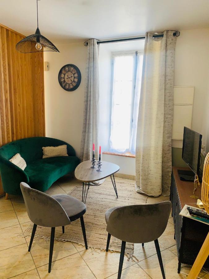 La Roseraie De L Arguenon, Appartement Charmant Centre Ville Jugon-les-Lacs ภายนอก รูปภาพ